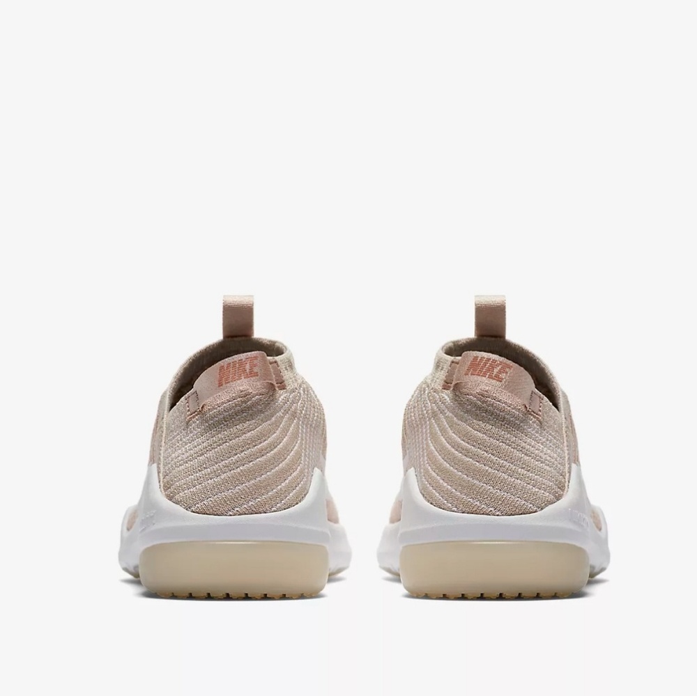 Nike Air Zoom Fearless Flyknit 2